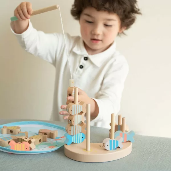 Classic World – Wooden Magnetic Fishing & Stacking Game